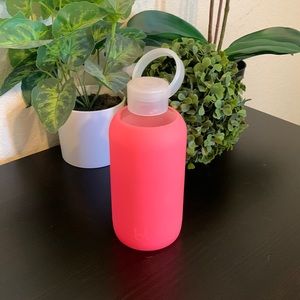 BKR glass water bottle with silicone